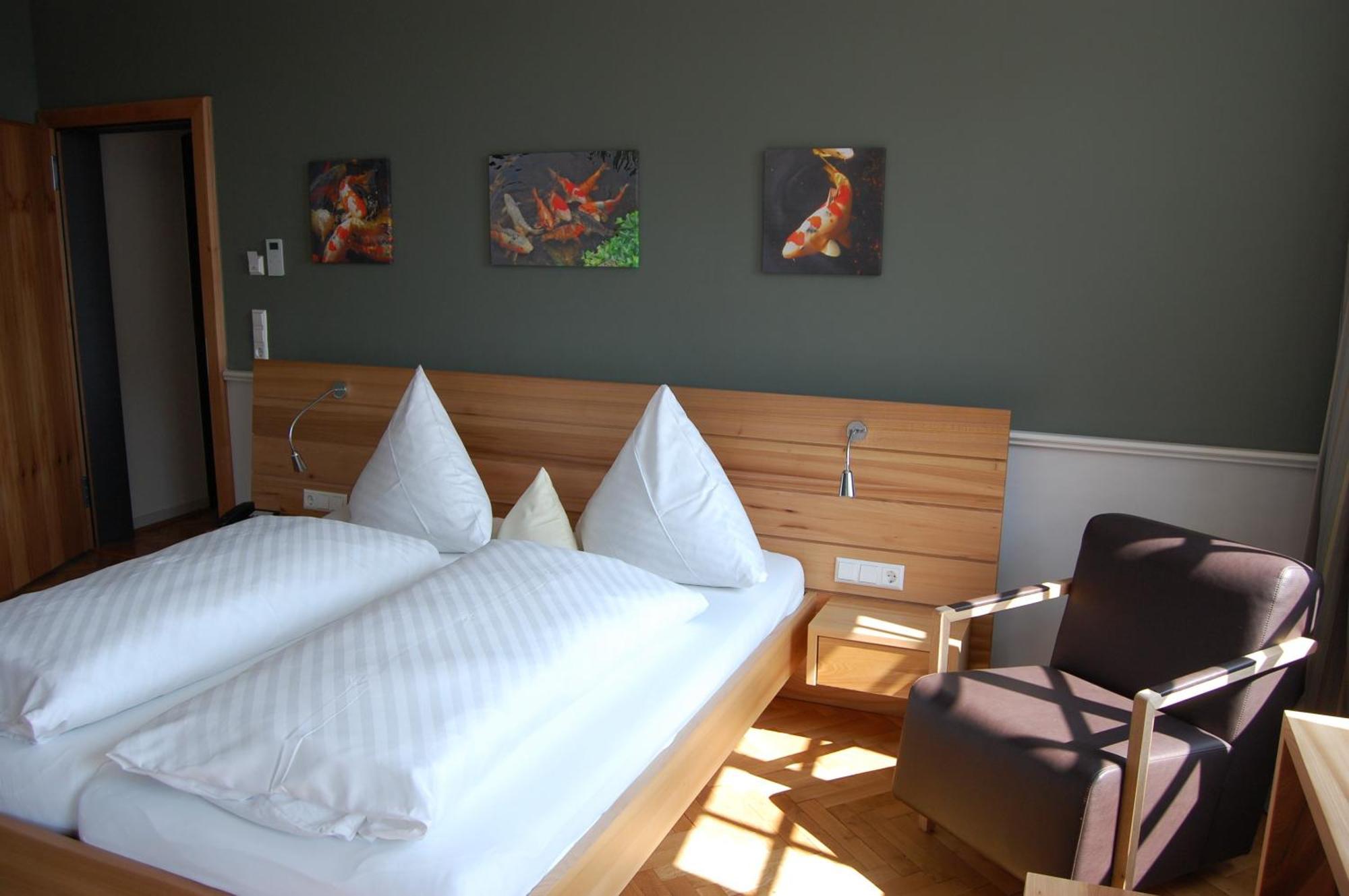 Hotel Der Loewen Hagnau Pokoj fotografie